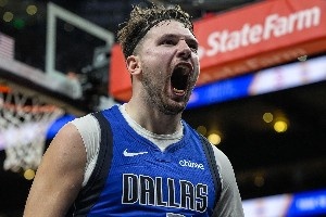 來(lái)看近15年季后賽最佳球員！老詹刷屏?? 小學(xué)生22年逆天改命?