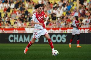 記者：藥廠密切關注摩納哥邊鋒阿克利烏什，對方高要價成最大障礙