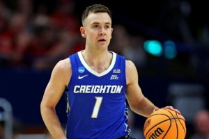 場(chǎng)均6.8助！Scotto：克瑞頓大學(xué)后衛(wèi)阿什沃思已同意與步行者簽約