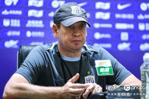 斯盧茨基：我們會(huì)從之前一些比賽中吸取經(jīng)驗(yàn)和教訓(xùn)