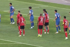 半場(chǎng)-申花暫2-0亞泰 朱辰杰破門(mén)特謝拉建功路易斯助攻亞泰0射正