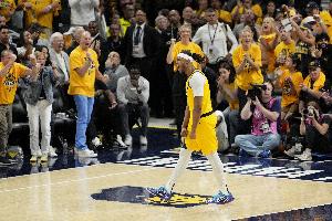 Shams：特納本想留在印城 但哈利重傷后步行者避稅意愿增強(qiáng)了