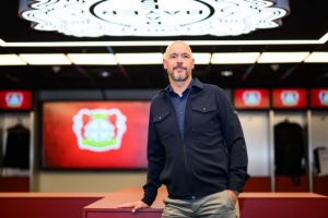 進(jìn)入滕哈赫時(shí)代??勒沃庫森官方：滕哈赫下周一正式帶隊(duì)訓(xùn)練