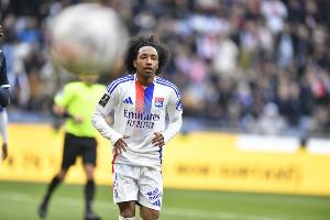 英媒：里昂為邊鋒福法納標(biāo)價至少6000萬歐，槍手、藍(lán)軍等多隊有意