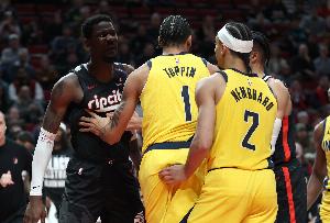 TA：接近艾頓的消息人士表示步行者是艾頓考慮的潛在下家之一