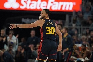 刨掉heaves出手上季三分圈會發(fā)生啥？約基奇?? 庫里又過4成??