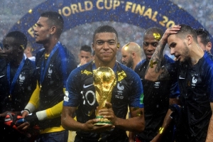 FIFA：姆巴佩、恩佐、登貝萊等巴黎三人有機(jī)會(huì)成為“雙世界冠軍”