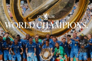 切爾西官推曬捧杯瞬間紀念海報：切爾西再次成為世界冠軍！