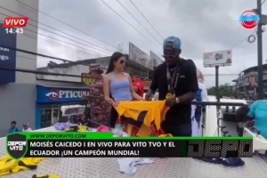 家鄉(xiāng)的驕傲！凱塞多在家鄉(xiāng)大篷車游行并簽名，慶祝贏得世俱杯