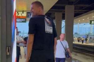 約基奇第一次嘗試與高鐵“賽跑” 你們覺得誰贏了？