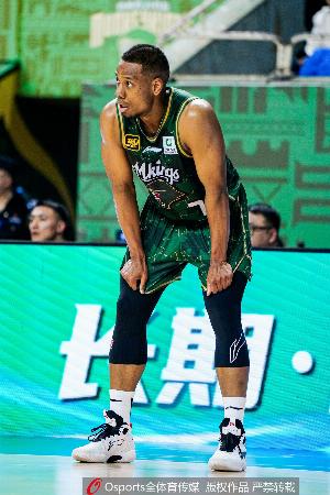 直播吧：同曦頂薪留住祝銘震 執(zhí)行郭昊文+1合同