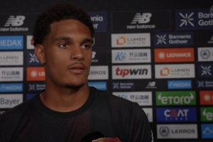 寬薩談失利：我們必須展現(xiàn)出更強(qiáng)的韌性 進(jìn)球獻(xiàn)給若塔兄弟