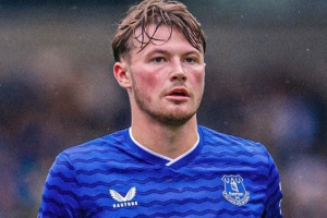 天空體育：塞維利亞在談租借埃弗頓后衛(wèi)帕特森