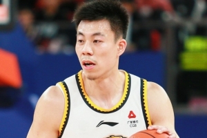 媒體人：遼寧對張鎮(zhèn)麟&付豪的交易持開放態(tài)度 民企球隊(duì)生存壓力大