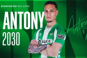 曼聯(lián)外租奧納納+虧本送走安東尼霍伊倫，滕帥6.5億15筆引援剩10人