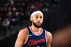 美記：目前沒有任何球隊有意簽下西蒙斯 退役或許將成為現(xiàn)實選擇