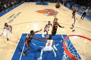 深入基層！特雷-楊：我在紐約溜達(dá)時(shí)得到了很多喜愛