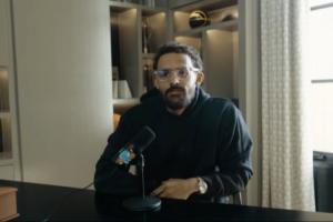 不配和你講話？特雷-楊回?fù)糌惛ダ黑A附加賽鬧麻了 跟奪冠了一樣