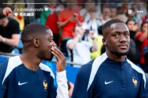 登貝萊獲得金球獎(jiǎng)！科納特社媒曬合照：祝賀你，我的兄弟????