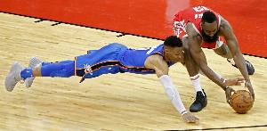 各隊(duì)最強(qiáng)無(wú)冠球員是誰(shuí)？登威瓜魔獸在列&保羅兩隊(duì)當(dāng)選 077成遺憾