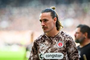 圖片報：圣保利監(jiān)事會成員社媒批評隊長歐文，后者未來存疑