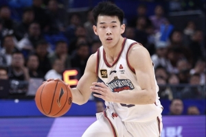 林葳:給自己試訓(xùn)獨(dú)行俠的表現(xiàn)打50分 一起試訓(xùn)的美國球員打球很拼