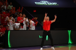 高詩巖：我入選亞洲杯名單爭議是最大的 要為郭指導(dǎo)爭一口氣