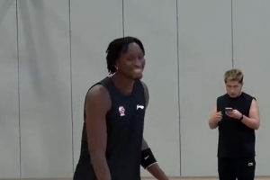 明天打馬刺！廣州隊賽前訓(xùn)練 奧迪&卡明斯基等人現(xiàn)身展現(xiàn)狀態(tài)！