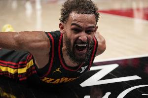 運(yùn)動(dòng)戰(zhàn)準(zhǔn)度不夠罰球來(lái)湊！特雷-楊半場(chǎng)6中1&9罰7中 得到9分4助攻