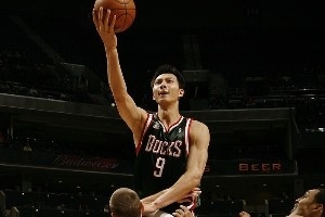 中國(guó)球員常規(guī)賽首秀表現(xiàn)如何？易建聯(lián)9分最高 強(qiáng)如姚明首戰(zhàn)0分2犯