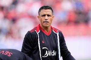 塞維利亞官方：桑切斯右大腿股二頭肌受傷，目前在觀察其恢復(fù)情況