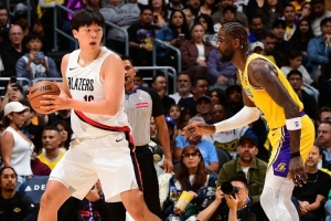 美記：球迷們急切希望楊瀚森獲得更多出場(chǎng)機(jī)會(huì) 但他還需打磨技術(shù)