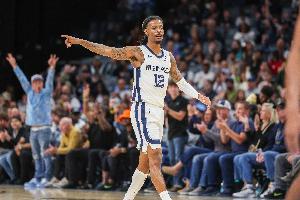 略顯沉寂！莫蘭特上半場7投3中拿到8分4助攻 正負(fù)值+9