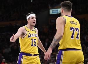 Skip：東契奇回歸44分12板6助&里夫斯只得21分 莫蘭特拉了啊