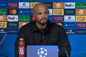 16連勝勢不可擋！恰當(dāng)戰(zhàn)術(shù)調(diào)整+滿級人格魅力，孔帕尼塑造新拜仁