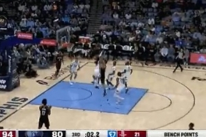 啥動(dòng)作??！莫蘭特補(bǔ)防直接起跳撲下申京上籃