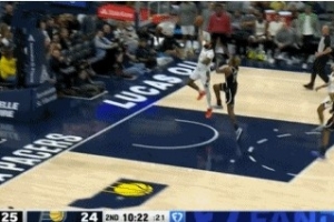 用困難特例簽的！步行者新援科迪·馬丁反擊暴扣