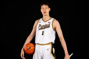 U19世界杯場(chǎng)均送5帽！郇斯楠預(yù)計(jì)本周擇校 3選1&普渡是最大熱門？