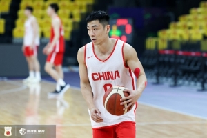 媒體人：今天郭士強(qiáng)繼續(xù)考察 不出意外高詩巖將入選國家隊(duì)集訓(xùn)