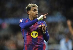 每體：亞馬爾ins沒關(guān)注梅西且不點(diǎn)贊，引發(fā)球迷對(duì)二人關(guān)系猜測(cè)