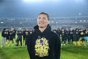 西海岸拆隊？邵佳一執(zhí)教國足、徐彬留洋、李昊與申花談判