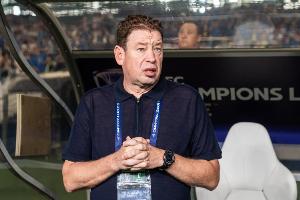 婁一晨：斯盧茨基對自身戰(zhàn)術(shù)有近乎癡迷的堅持，改變可能性非常小