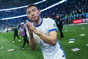 媒體人：于漢超今天前往教練員培訓(xùn)班，下賽季將成申花教練成員