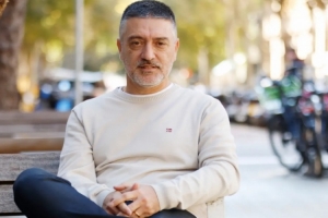 前巴薩B隊主帥：亞馬爾仍然很年輕，他不能承擔(dān)一線隊的所有責(zé)任