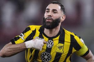 37歲還有油！本澤馬上演生涯第17次帽子戲法帶球隊(duì)晉級(jí)，近3場(chǎng)6球