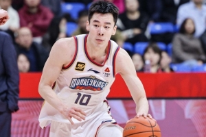 拒絕活塞訓(xùn)練營(yíng)合同！媒體人：郭昊文現(xiàn)已完全沒(méi)了向上奮斗的心氣