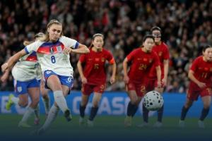 滄海桑田！10年前王霜雙響中國女足2-1英格蘭，如今0-8慘敗