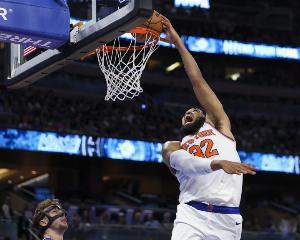 比賽解說(shuō)：唐斯確實(shí)得不到哨 但他抱怨太多 少抱怨裁判更愿意傾聽