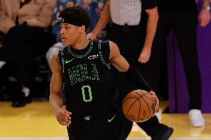 【菜鳥(niǎo)】楊瀚森連續(xù)3場(chǎng)0分 費(fèi)爾斯21分+吃T 貝利19分哈珀回暖17分