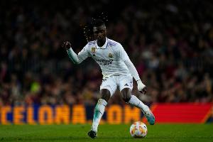 佩杜拉：卡馬文加是利物浦頭號目標并愿出6千萬，巴黎曼聯(lián)也有意